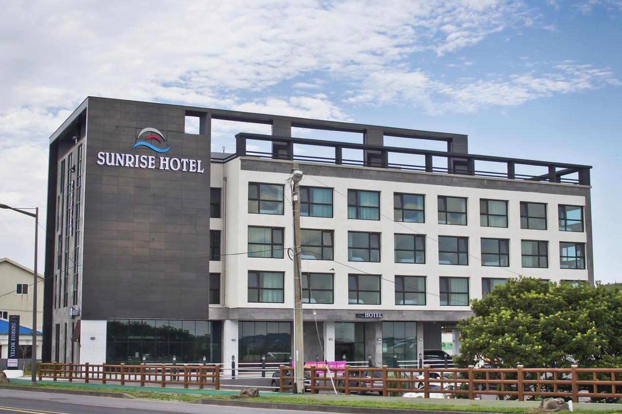 Sunrise Hotel Seongsan Сеогвипо Екстериор снимка