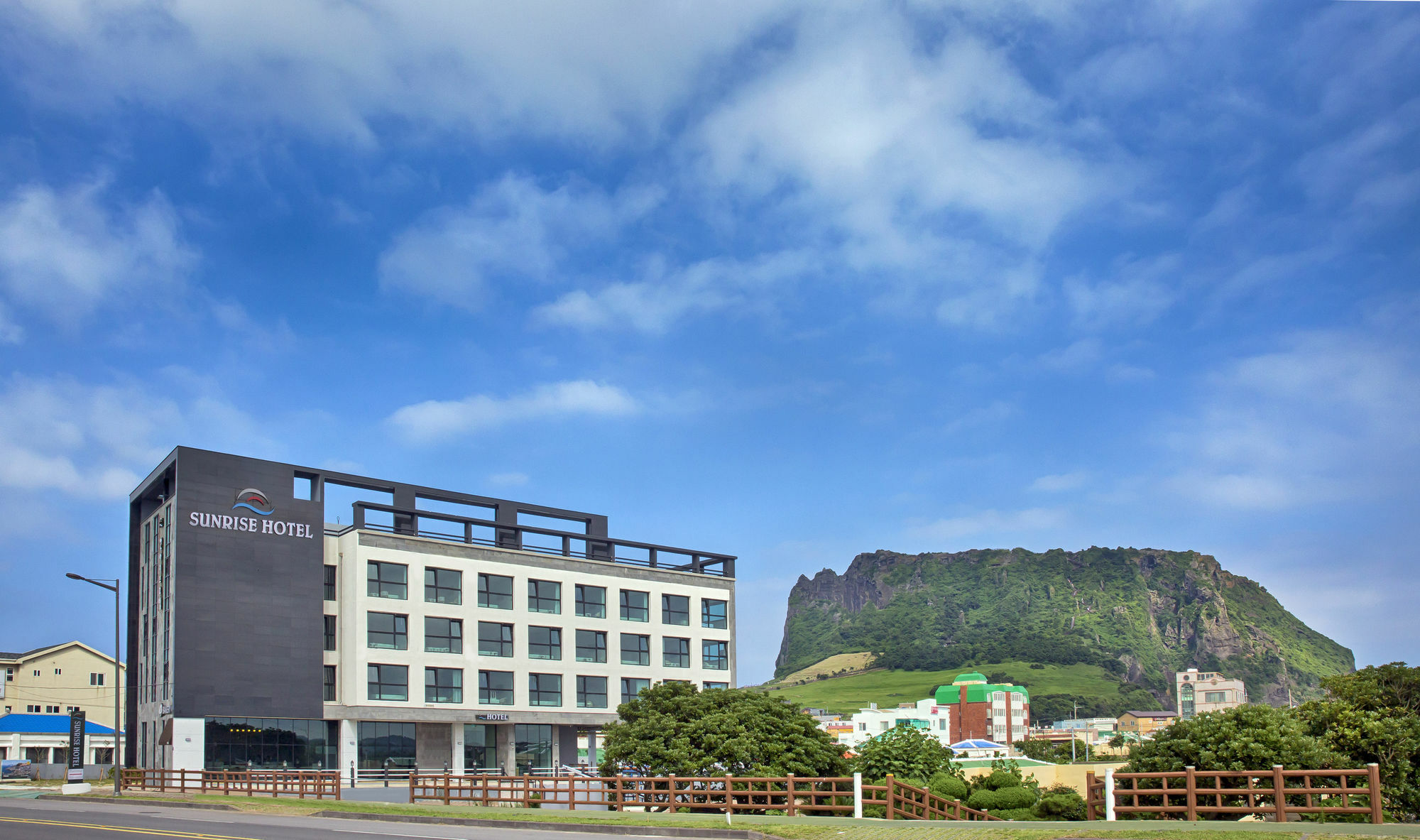 Sunrise Hotel Seongsan Сеогвипо Екстериор снимка
