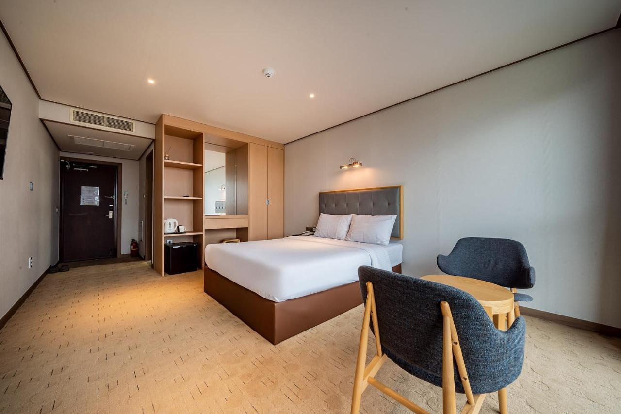 Sunrise Hotel Seongsan Сеогвипо Екстериор снимка