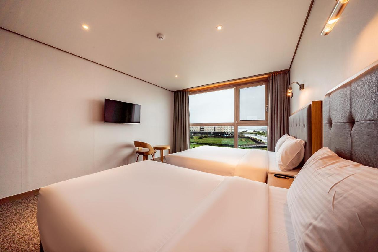 Sunrise Hotel Seongsan Сеогвипо Екстериор снимка