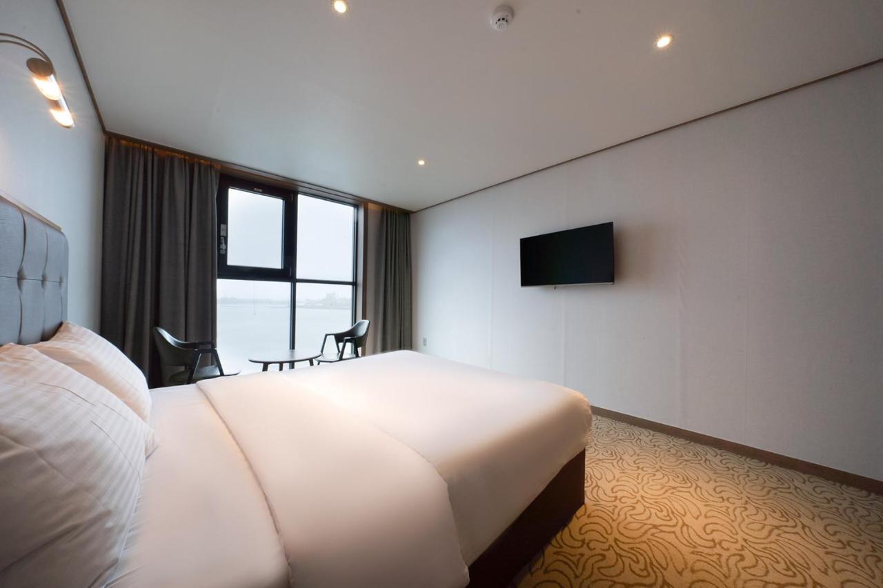 Sunrise Hotel Seongsan Сеогвипо Екстериор снимка