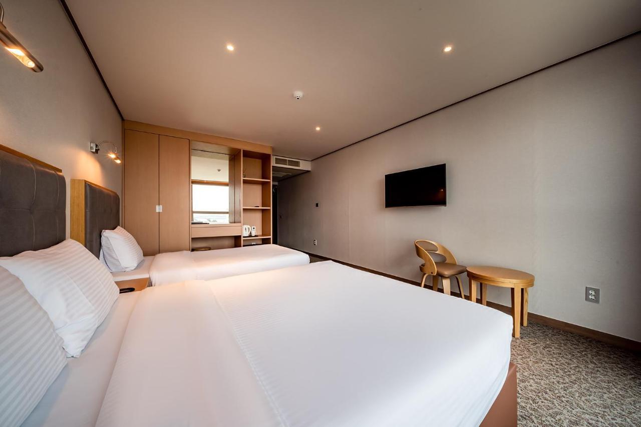 Sunrise Hotel Seongsan Сеогвипо Екстериор снимка