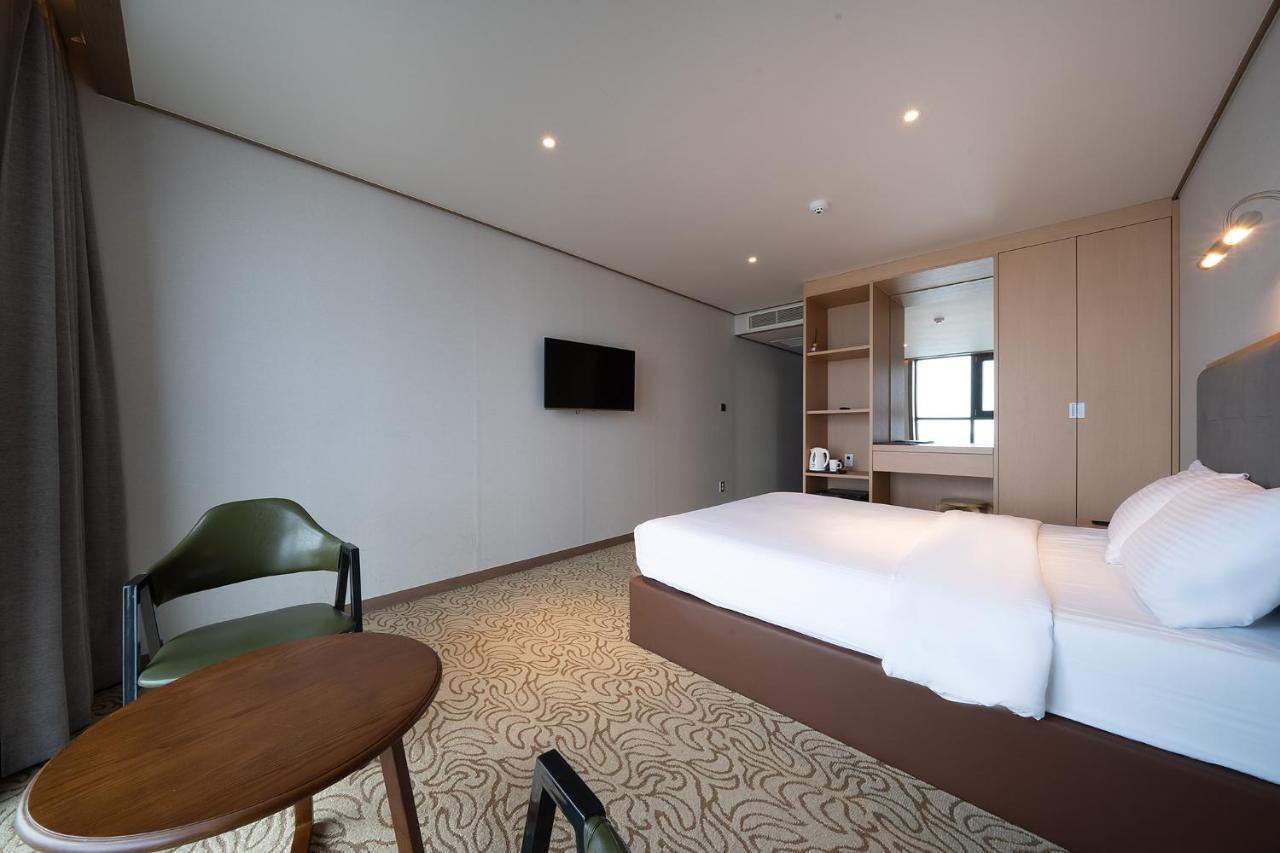 Sunrise Hotel Seongsan Сеогвипо Екстериор снимка