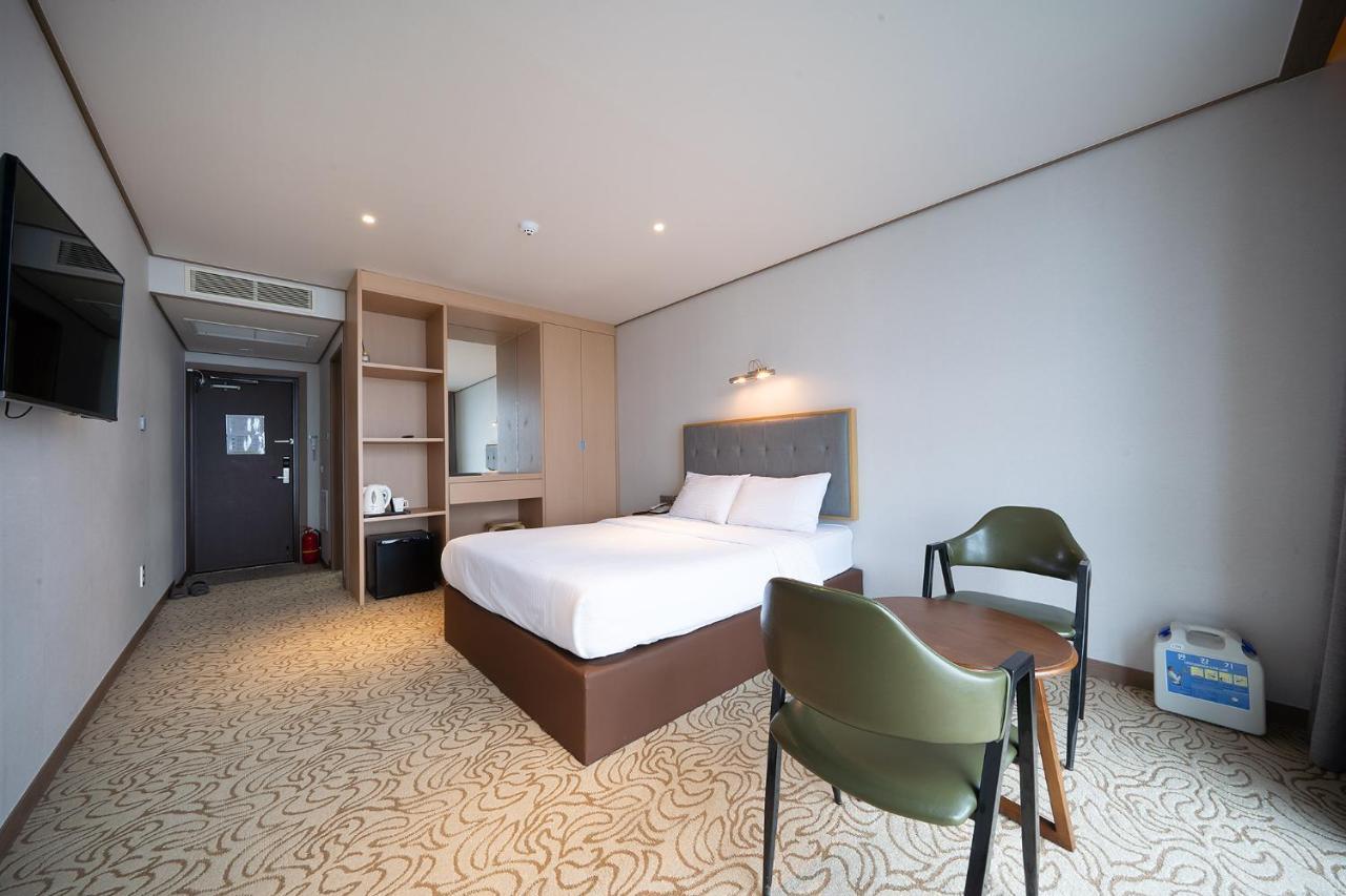 Sunrise Hotel Seongsan Сеогвипо Екстериор снимка