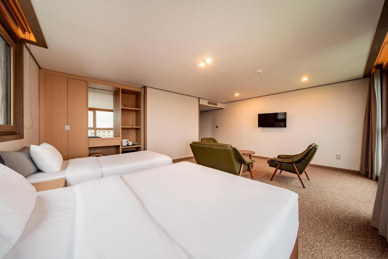 Sunrise Hotel Seongsan Сеогвипо Екстериор снимка